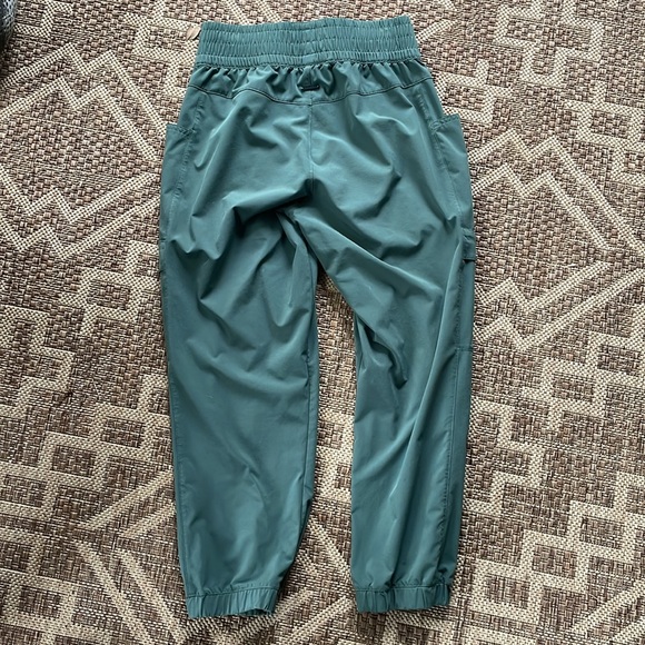 prAna Kinetic Capri Joggers - Picture 2 of 6